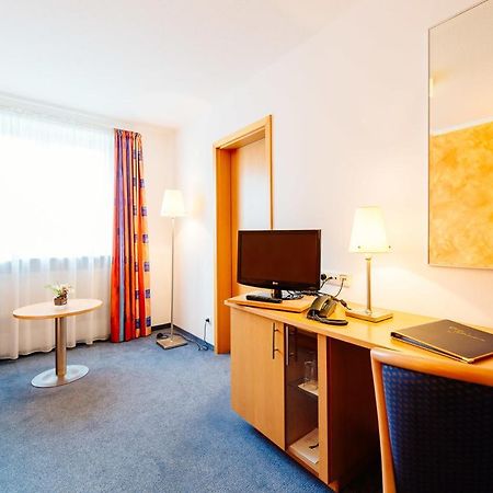 מינכן Hotel Graf Lehndorff Zur Messe מראה חיצוני תמונה