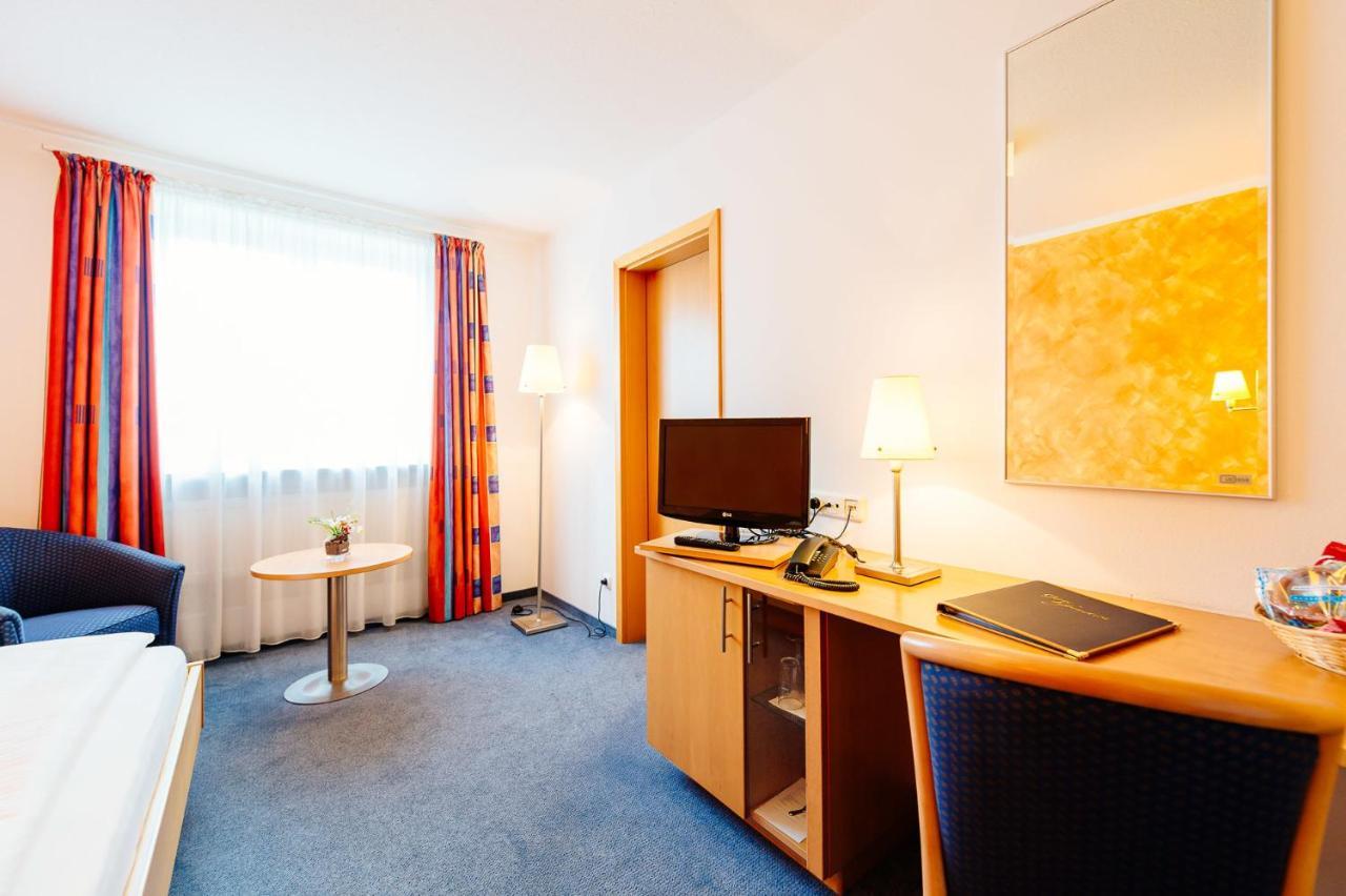 מינכן Hotel Graf Lehndorff Zur Messe מראה חיצוני תמונה