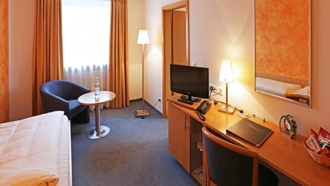 מינכן Hotel Graf Lehndorff Zur Messe מראה חיצוני תמונה